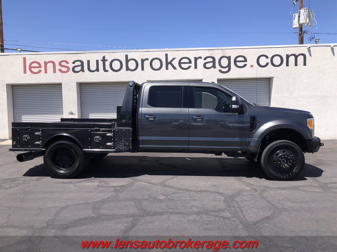 2017 Ford F-450 Super Duty Lariat  *NICE SuperCrew Diesel 4x4 Flatbed Dually! - Photo 1 - Tucson, AZ 85705