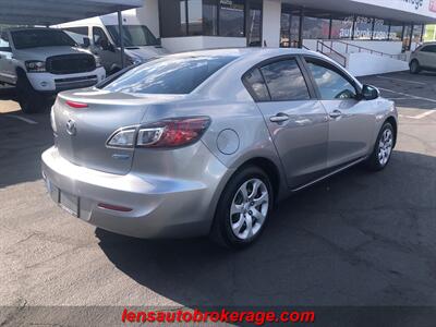 2013 Mazda Mazda3 i Sport   - Photo 8 - Tucson, AZ 85705