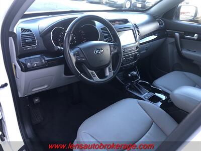 2015 Kia Sorento SX Limited  *Carfax 1 Owner & Only 29k Miles! - Photo 10 - Tucson, AZ 85705