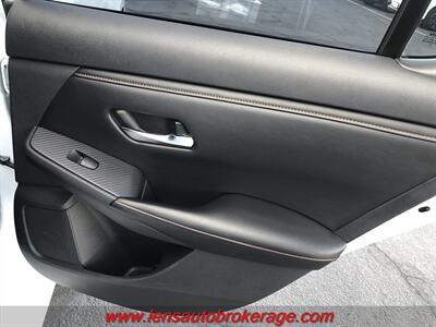 2021 Nissan Sentra SR  **Clean 57k Mile Sedan! - Photo 19 - Tucson, AZ 85705