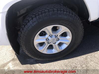 2016 Toyota 4Runner SR5 Premium   - Photo 27 - Tucson, AZ 85705