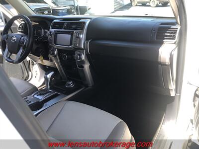 2016 Toyota 4Runner SR5 Premium   - Photo 24 - Tucson, AZ 85705