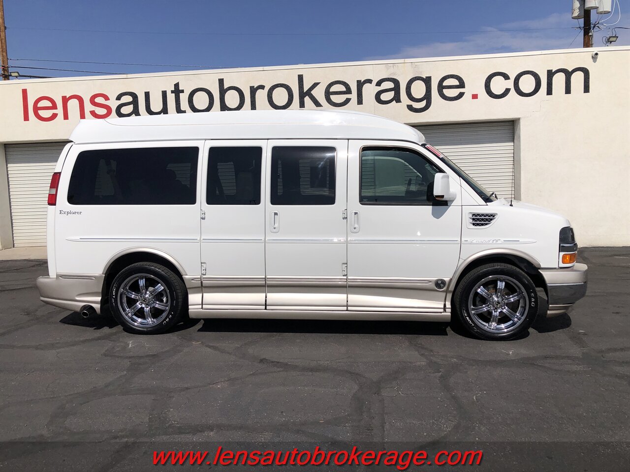 2010 Chevrolet Express 1500  *Beautiful 40k Mile Conversion Van! - Photo 1 - Tucson, AZ 85705