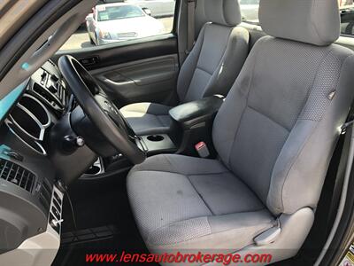 2012 Toyota Tacoma  *Clean 4x4 Pickup! - Photo 12 - Tucson, AZ 85705