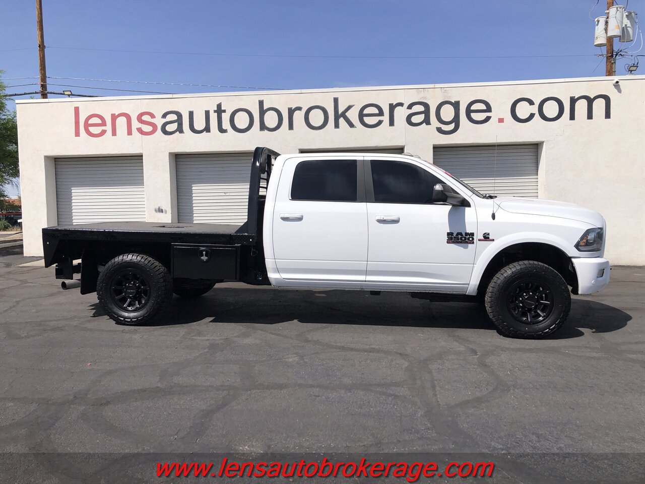 2018 RAM 3500 Laramie  *MegaCab Flatbed 4x4 Cummins! - Photo 1 - Tucson, AZ 85705