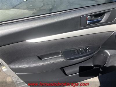 2011 Subaru Outback 2.5i   - Photo 9 - Tucson, AZ 85705