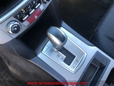 2011 Subaru Outback 2.5i   - Photo 15 - Tucson, AZ 85705