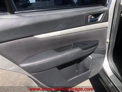 2011 Subaru Outback 2.5i   - Photo 16 - Tucson, AZ 85705