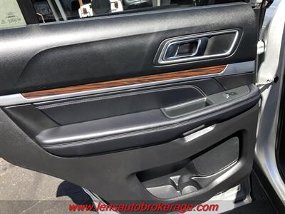 2017 Ford Explorer Limited  *Nice 3rd Row Equipped Limited! - Photo 16 - Tucson, AZ 85705