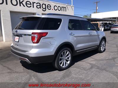 2017 Ford Explorer Limited  *Nice 3rd Row Equipped Limited! - Photo 8 - Tucson, AZ 85705