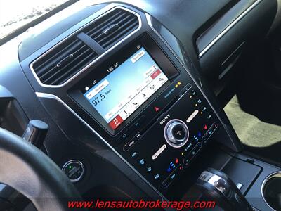 2017 Ford Explorer Limited  *Nice 3rd Row Equipped Limited! - Photo 14 - Tucson, AZ 85705