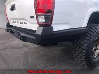 2020 Toyota Tacoma TRD Sport   - Photo 26 - Tucson, AZ 85705