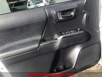 2020 Toyota Tacoma TRD Sport   - Photo 9 - Tucson, AZ 85705