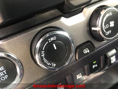 2020 Toyota Tacoma TRD Sport   - Photo 15 - Tucson, AZ 85705