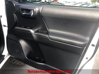 2020 Toyota Tacoma TRD Sport   - Photo 20 - Tucson, AZ 85705