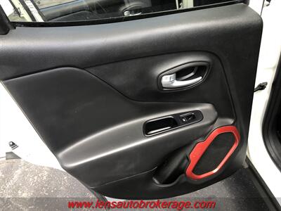 2019 Jeep Renegade Trailhawk  *Clean 91k Mile 4wd! - Photo 17 - Tucson, AZ 85705