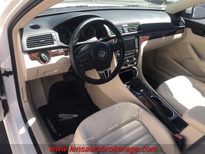 2013 Volkswagen Passat TDI SEL Premium   - Photo 10 - Tucson, AZ 85705