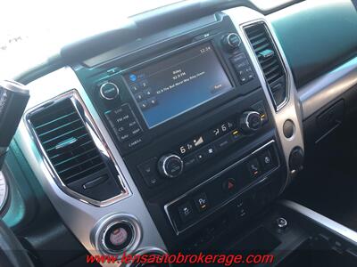 2018 Nissan Titan PRO-4X  *Crew Cab 4x4! - Photo 15 - Tucson, AZ 85705