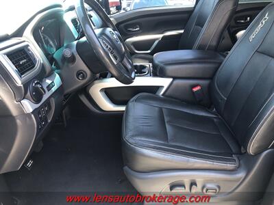 2018 Nissan Titan PRO-4X  *Crew Cab 4x4! - Photo 10 - Tucson, AZ 85705