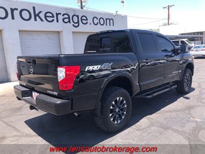 2018 Nissan Titan PRO-4X  *Crew Cab 4x4! - Photo 8 - Tucson, AZ 85705
