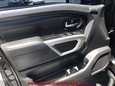 2018 Nissan Titan PRO-4X  *Crew Cab 4x4! - Photo 12 - Tucson, AZ 85705
