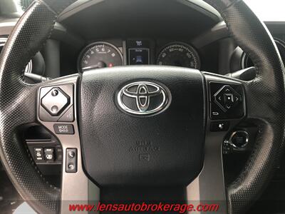 2017 Toyota Tacoma TRD Off-Road   - Photo 13 - Tucson, AZ 85705