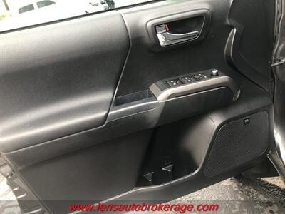 2017 Toyota Tacoma TRD Off-Road   - Photo 6 - Tucson, AZ 85705