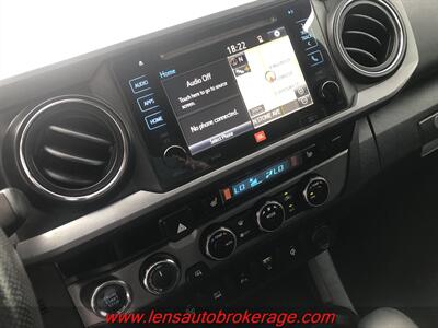 2017 Toyota Tacoma TRD Off-Road   - Photo 14 - Tucson, AZ 85705