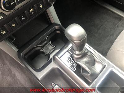 2017 Toyota Tacoma TRD Off-Road   - Photo 15 - Tucson, AZ 85705