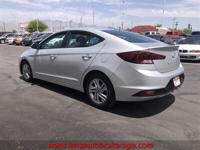 2019 Hyundai ELANTRA SEL  *Clean 91k Mile Sedan! - Photo 6 - Tucson, AZ 85705