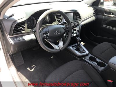 2019 Hyundai ELANTRA SEL  *Clean 91k Mile Sedan! - Photo 10 - Tucson, AZ 85705