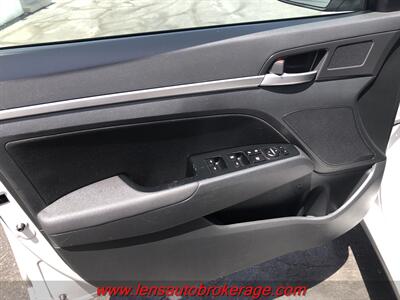 2019 Hyundai ELANTRA SEL  *Clean 91k Mile Sedan! - Photo 9 - Tucson, AZ 85705