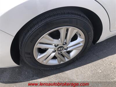2019 Hyundai ELANTRA SEL  *Clean 91k Mile Sedan! - Photo 25 - Tucson, AZ 85705