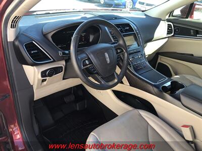 2019 Lincoln Nautilus Reserve  *Only 36k Miles! - Photo 10 - Tucson, AZ 85705