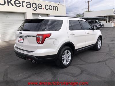 2018 Ford Explorer XLT  *3rd Row Equipped! - Photo 8 - Tucson, AZ 85705