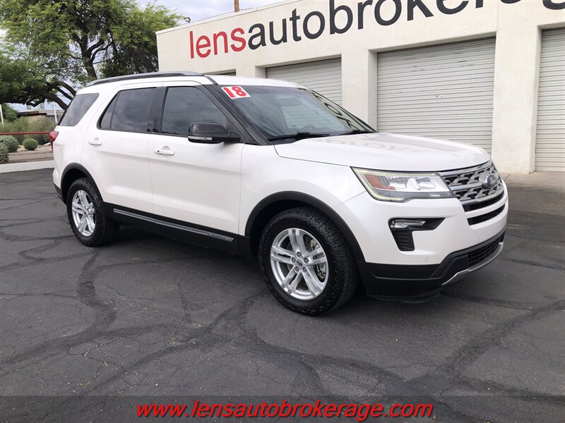 2018 Ford Explorer XLT  *3rd Row Equipped! *CARFAX 1 OWNER!!