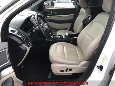 2018 Ford Explorer XLT  *3rd Row Equipped! - Photo 11 - Tucson, AZ 85705