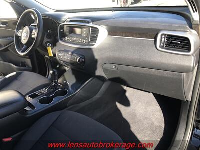 2016 Kia Sorento L   - Photo 22 - Tucson, AZ 85705
