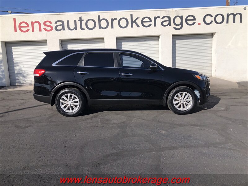 2016 Kia Sorento L  
