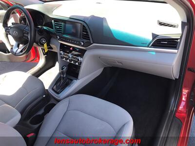 2020 Hyundai ELANTRA SEL   - Photo 22 - Tucson, AZ 85705