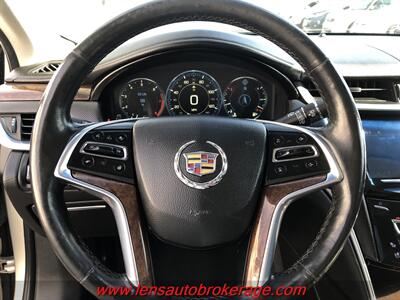 2013 Cadillac XTS Premium Collection  *Nice Driving Caddy! - Photo 11 - Tucson, AZ 85705