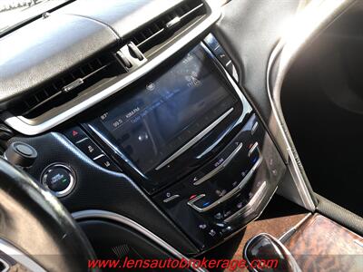 2013 Cadillac XTS Premium Collection  *Nice Driving Caddy! - Photo 12 - Tucson, AZ 85705