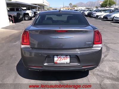 2018 Chrysler 300 Series Touring  *Clean & Loaded Sedan! - Photo 7 - Tucson, AZ 85705