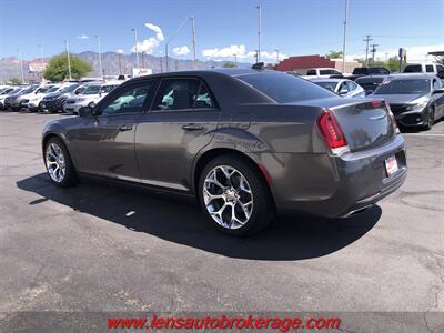 2018 Chrysler 300 Series Touring  *Clean & Loaded Sedan! - Photo 6 - Tucson, AZ 85705