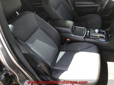 2018 Chrysler 300 Series Touring  *Clean & Loaded Sedan! - Photo 22 - Tucson, AZ 85705