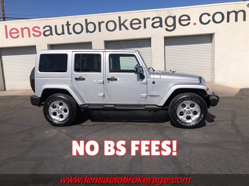 2011 Jeep Wrangler Sahara  **HARD TOP SAHARA & Only 64k Miles!