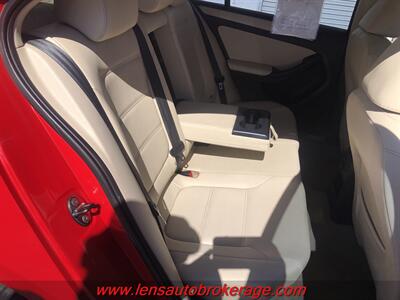 2012 Volkswagen Jetta SE PZEV  *Clean Racer Red Fuel Saver! - Photo 20 - Tucson, AZ 85705