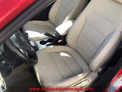 2012 Volkswagen Jetta SE PZEV  *Clean Racer Red Fuel Saver! - Photo 12 - Tucson, AZ 85705