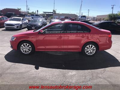 2012 Volkswagen Jetta SE PZEV  *Clean Racer Red Fuel Saver! - Photo 5 - Tucson, AZ 85705