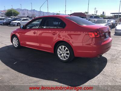 2012 Volkswagen Jetta SE PZEV  *Clean Racer Red Fuel Saver! - Photo 6 - Tucson, AZ 85705